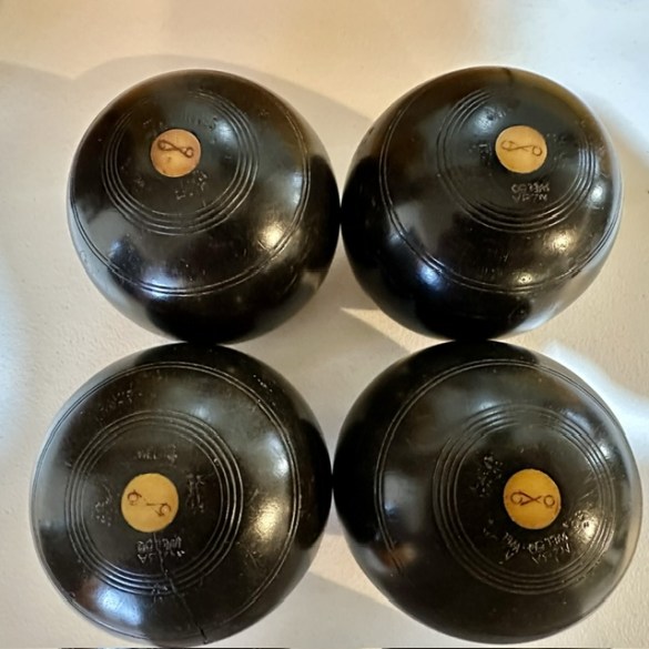 Vintage Bowls Set 2
